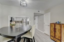 10200 Lake Shore Dr. photo 4