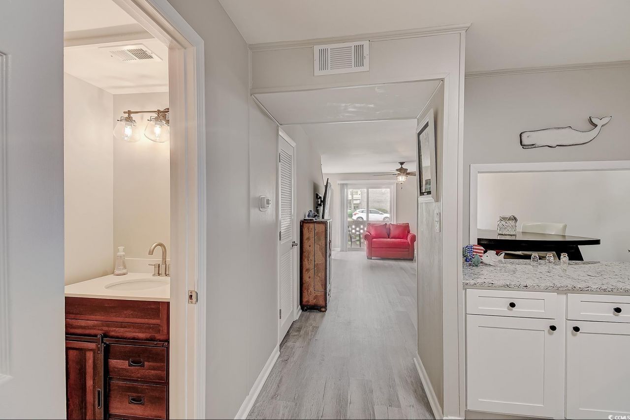 10200 Lake Shore Dr. Photo 6