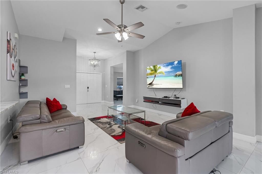 4017 7th St Sw, Lehigh Acres, FL 33976 Photo