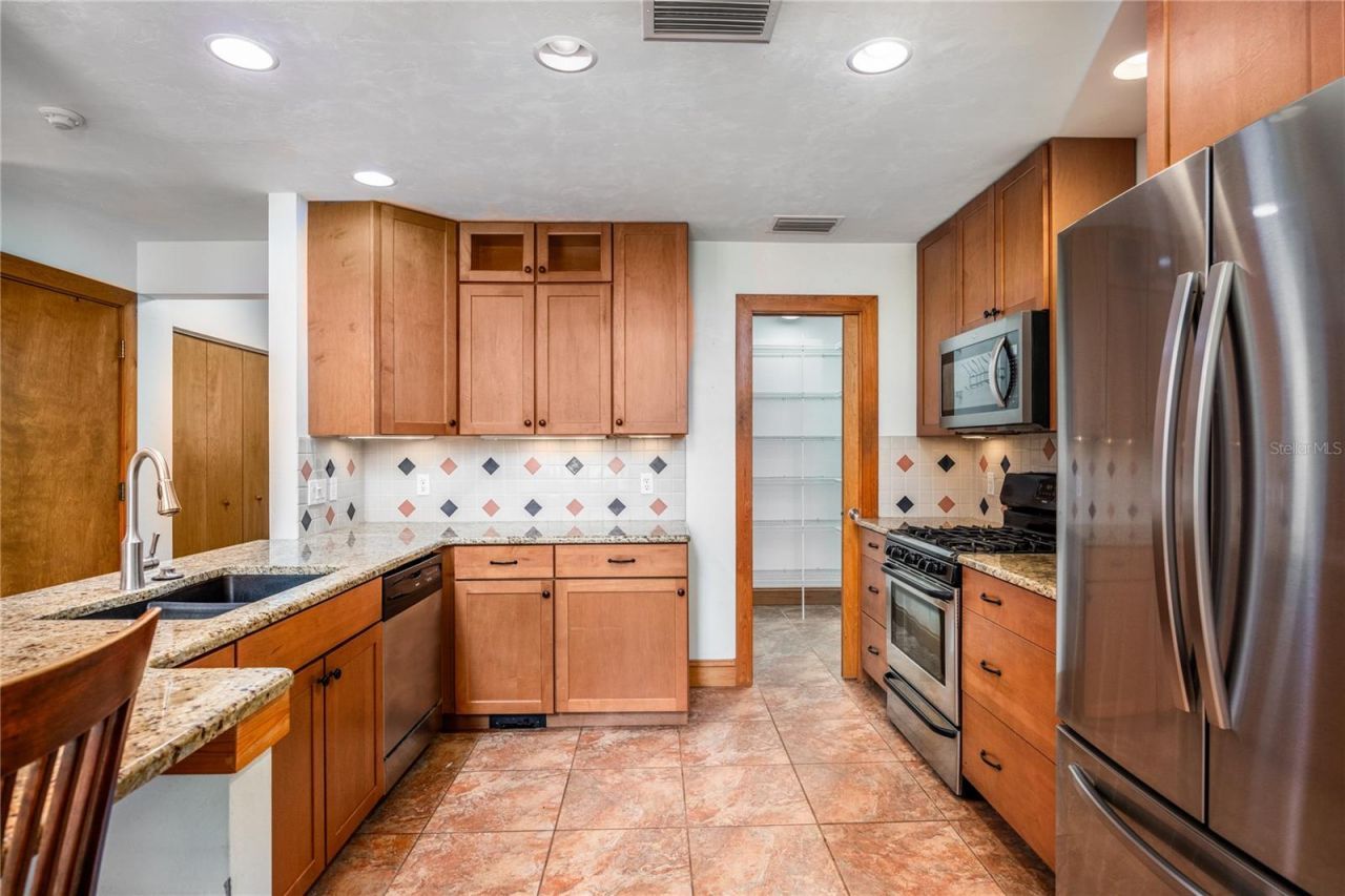 6622 NW 18th Avenue, Gainesville, FL 32605 Photo