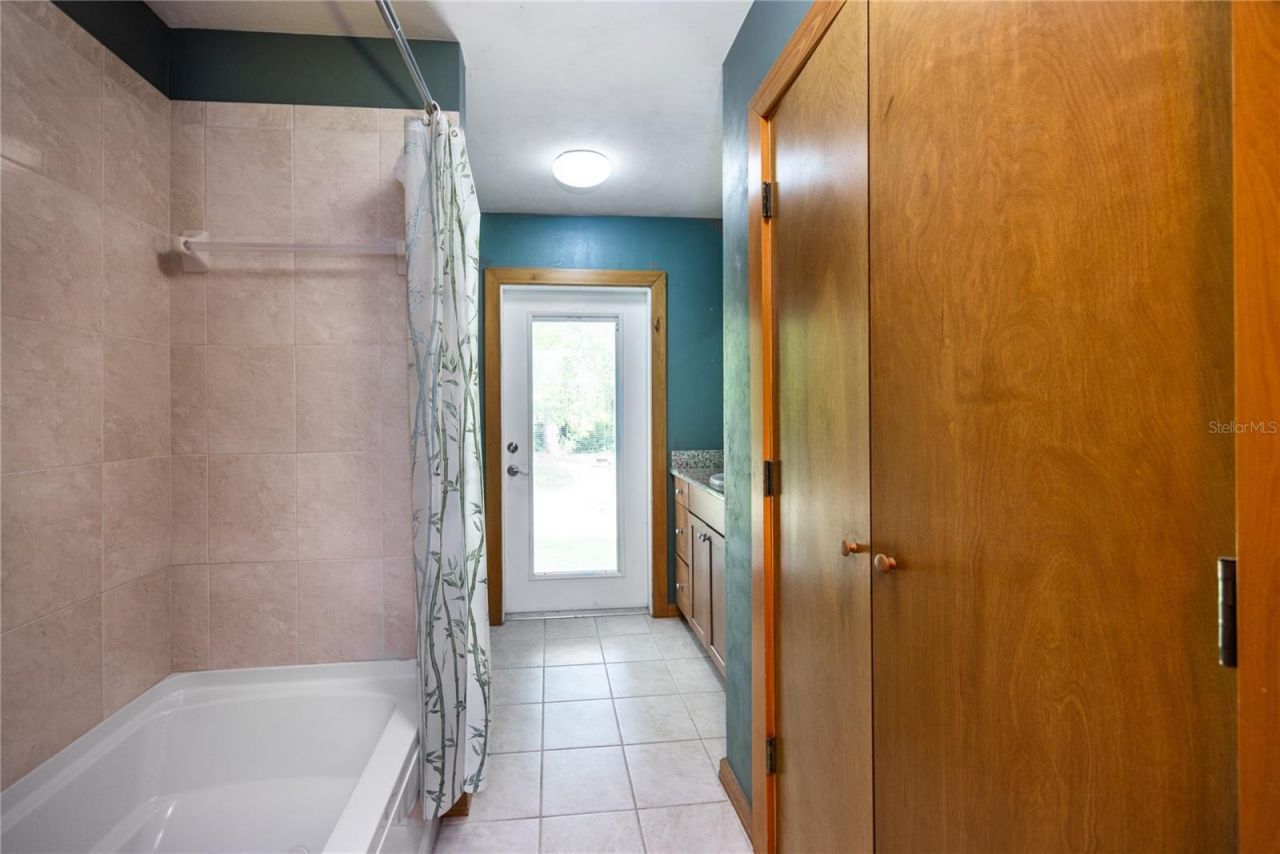 6622 NW 18th Avenue, Gainesville, FL 32605 Photo