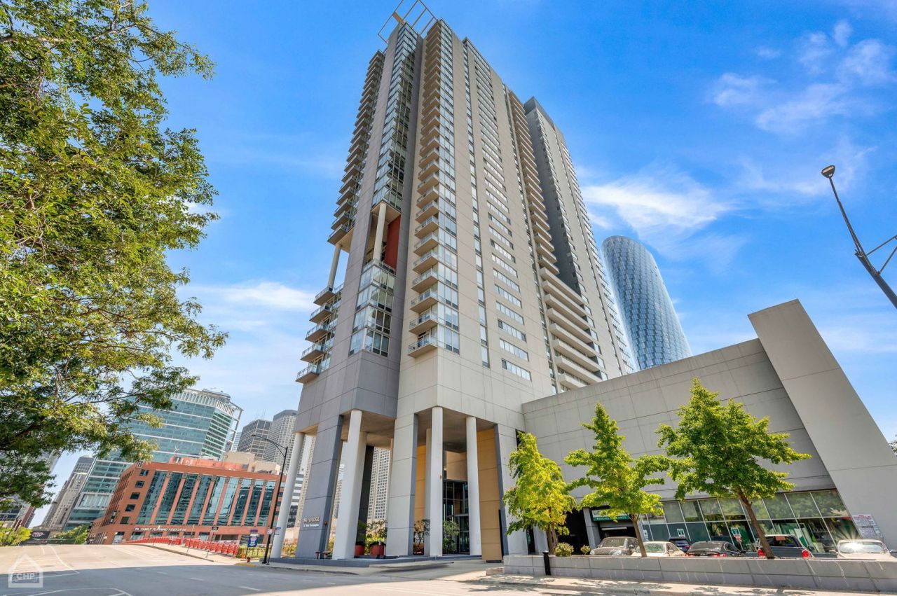 737 W Washington Boulevard, Unit 1208, Chicago, IL 60661 Main Photo