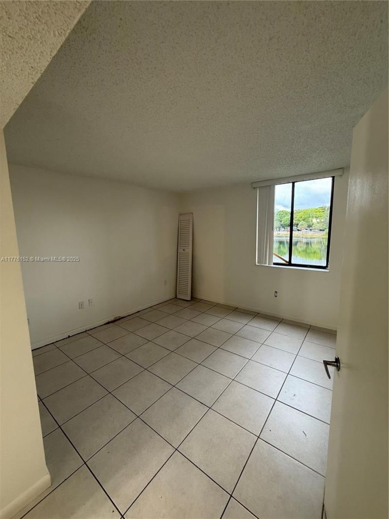 8335 SW 152nd Ave, Unit B-106, Miami, FL 33193 Photo