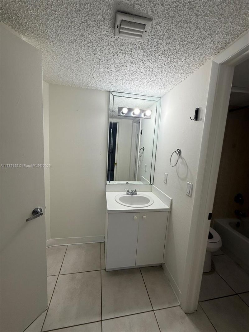 8335 SW 152nd Ave, Unit B-106, Miami, FL 33193 Photo