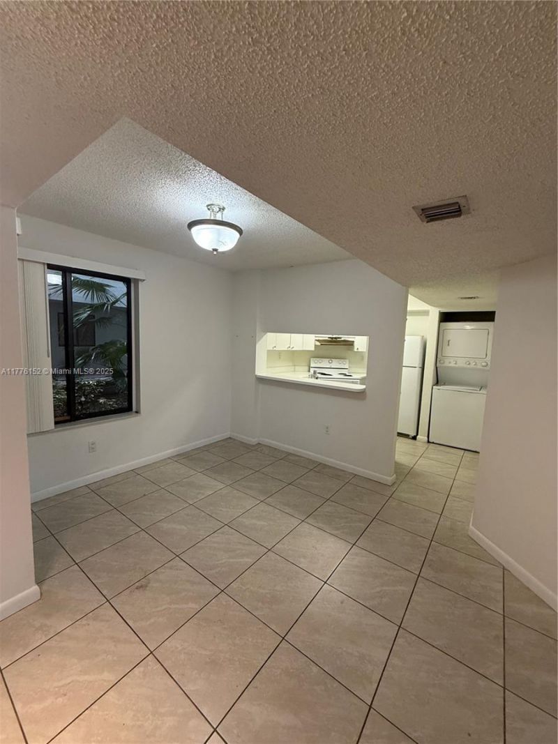 8335 SW 152nd Ave, Unit B-106, Miami, FL 33193 Photo