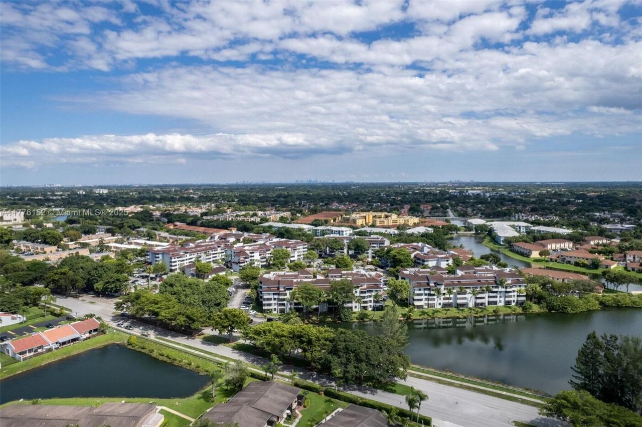 8335 SW 152nd Ave, Unit B-106, Miami, FL 33193 Photo