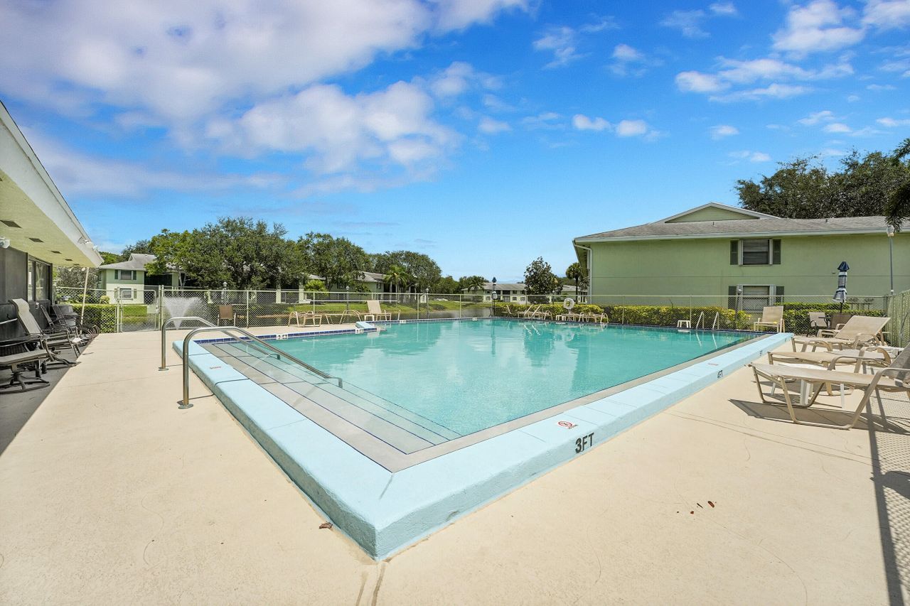 2301 Sabal Ridge Court, Unit A, Palm Beach Gardens, FL 33418 Photo