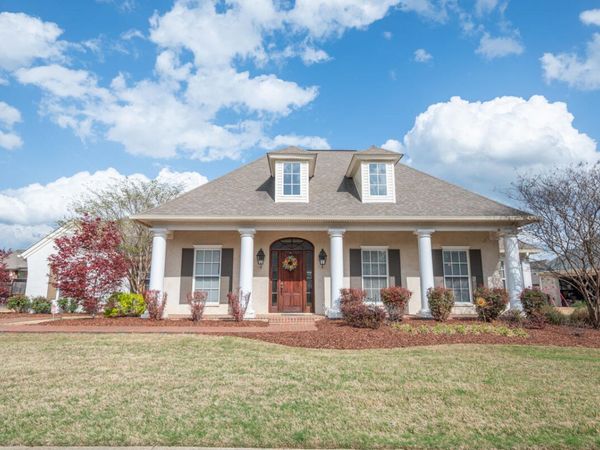 104 Pebble Beach Rd, Starkville, MS 39759