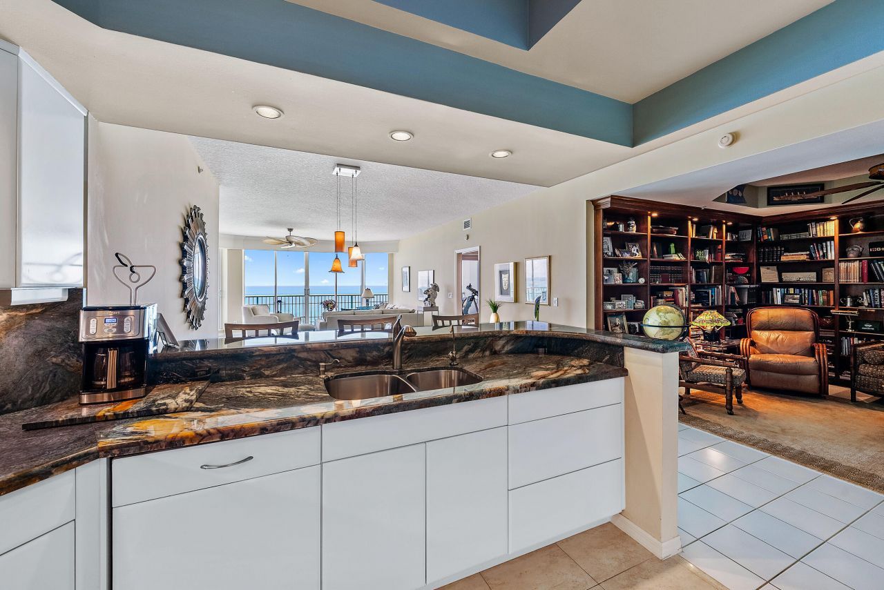 8650 S Ocean Drive, Unit Ph-5, Jensen Beach, FL 34957 Photo