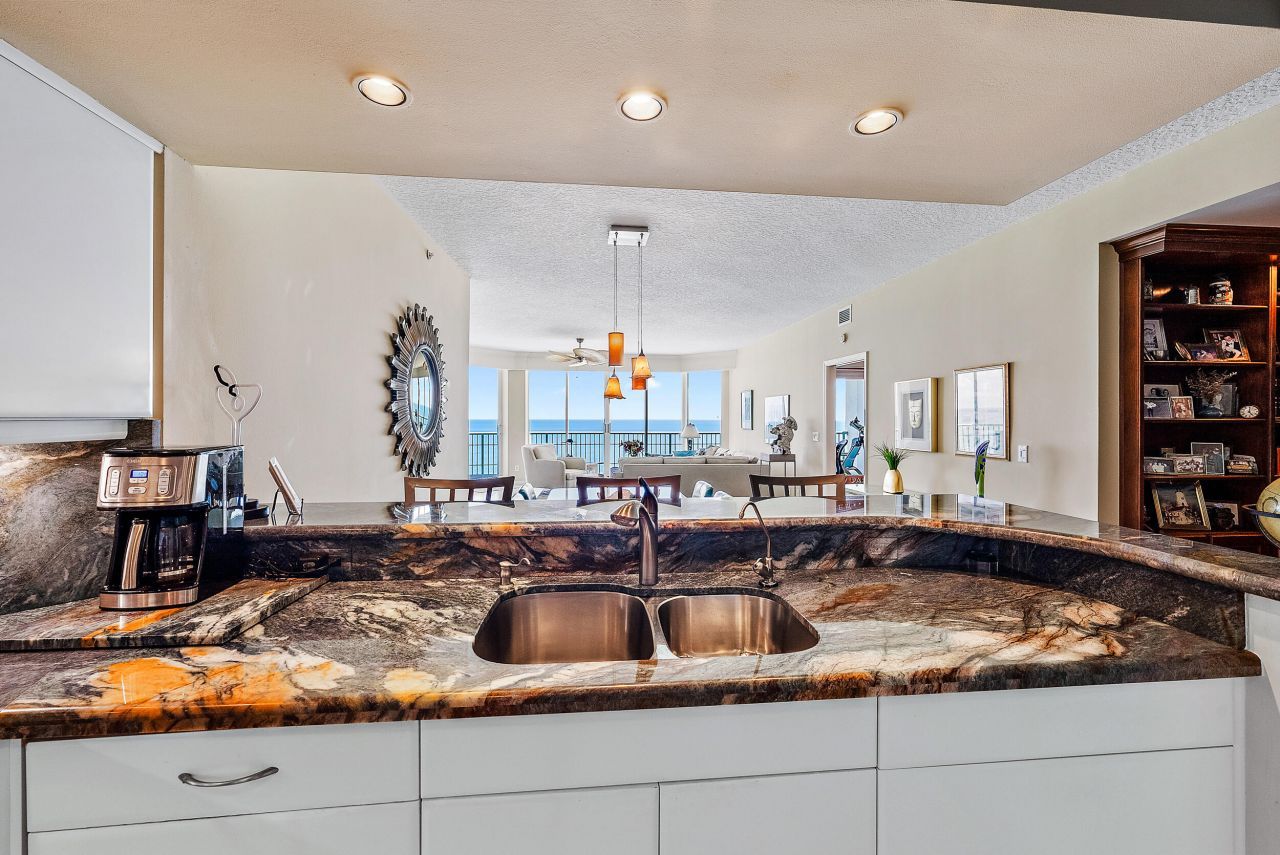 8650 S Ocean Drive, Unit Ph-5, Jensen Beach, FL 34957 Photo