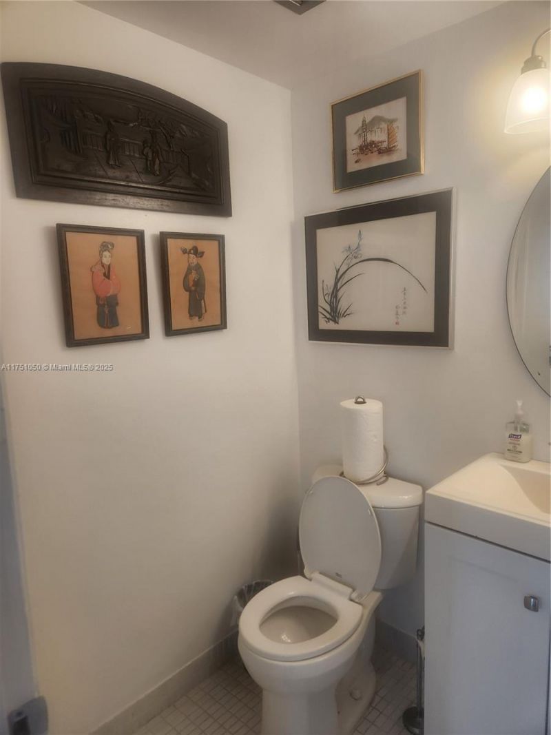 4350 Hillcrest Dr, Unit 807, Hollywood, FL 33021 Photo