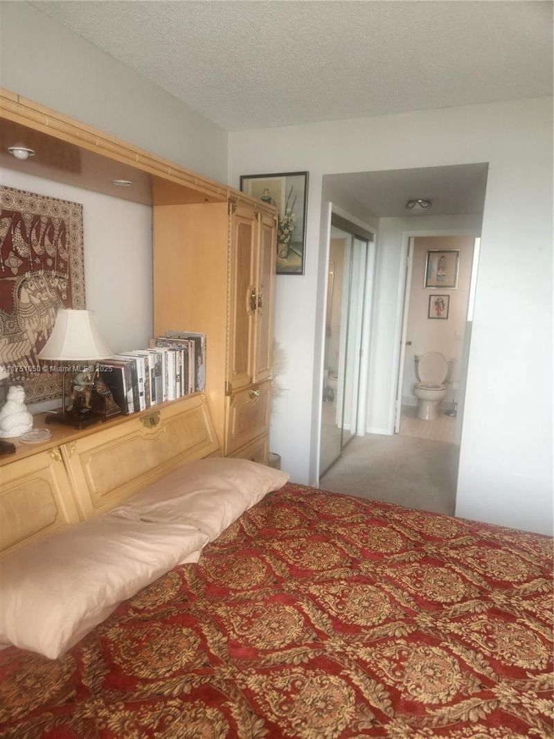 4350 Hillcrest Dr, Unit 807, Hollywood, FL 33021 Photo