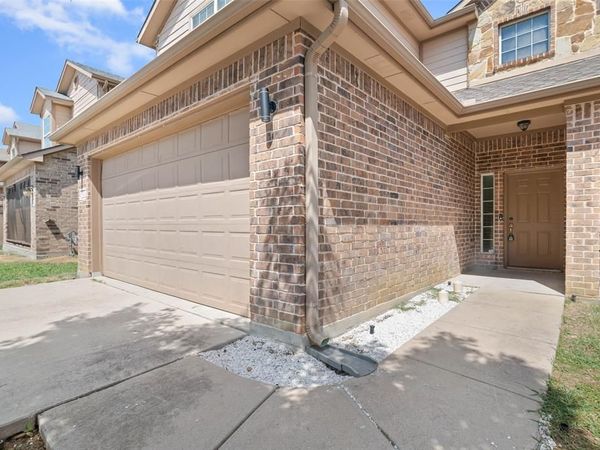 154 Castleridge Drive, Unit B, Little Elm, TX 75068