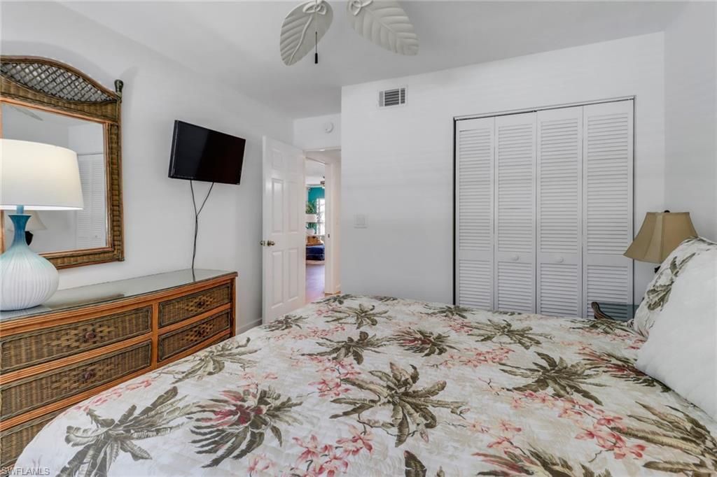 5985 Bloomfield Cir, Unit D203, Naples, FL 34112 Photo