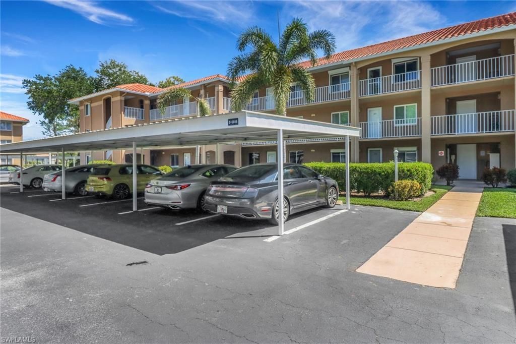 5985 Bloomfield Cir, Unit D203, Naples, FL 34112 Photo