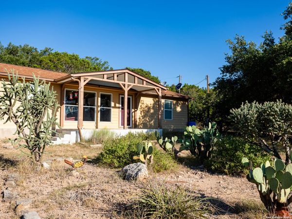 2844 bear springs, Pipe Creek, TX 78063