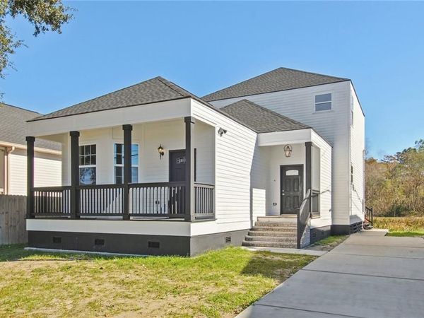 424 COUGAR Drive, Arabi, LA 70032