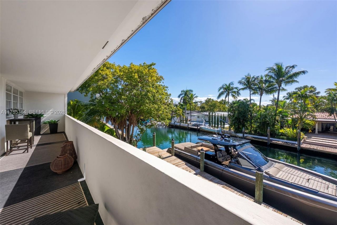 13131 Ixora Ct, Unit A-1, A-2,, North Miami, FL 33181 Photo