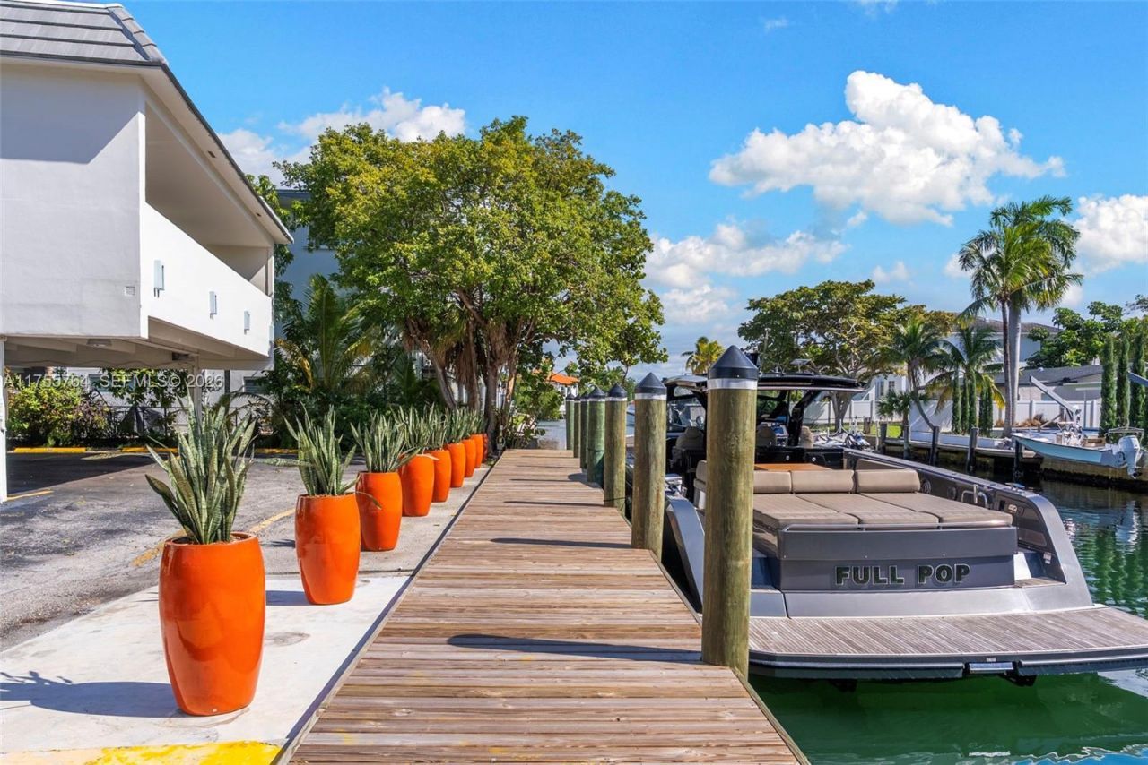 13131 Ixora Ct, Unit A-1, A-2,, North Miami, FL 33181 Photo