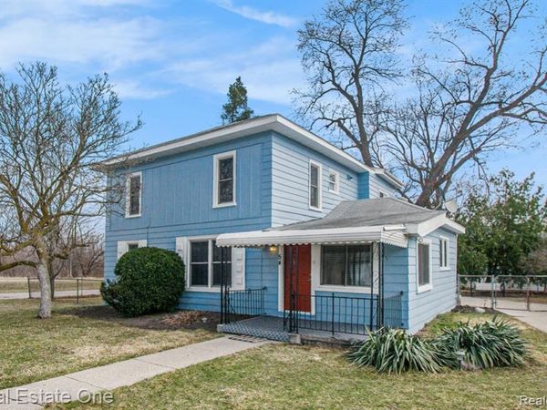 54 DIVISION Street, Oxford Vlg, MI 48371