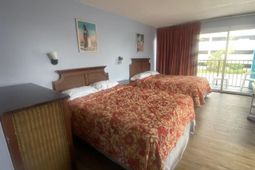 1600 S Ocean Blvd. S photo 4