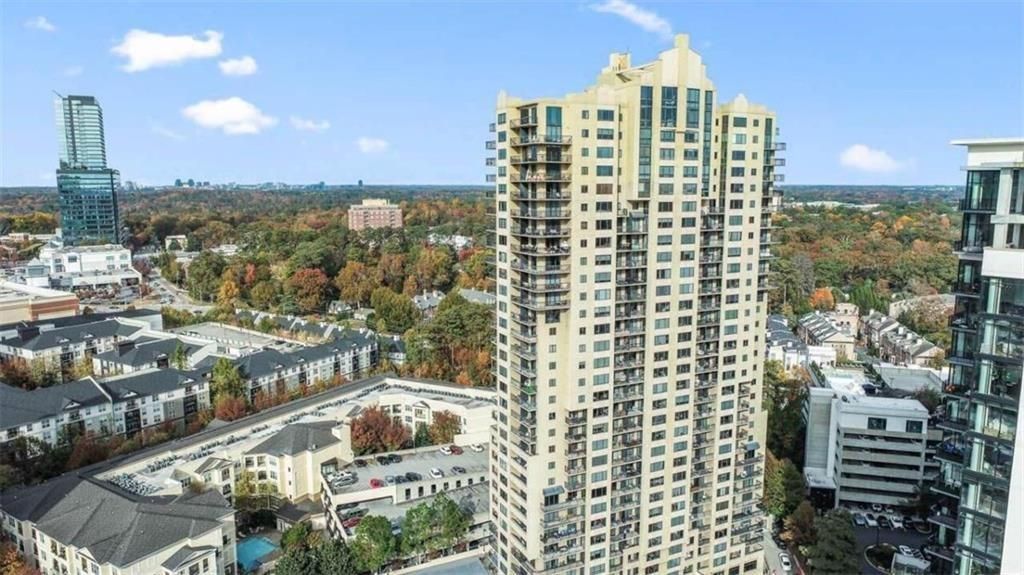 3481 Lakeside Drive Ne, Unit 2203, Atlanta, GA 30326 Main Photo