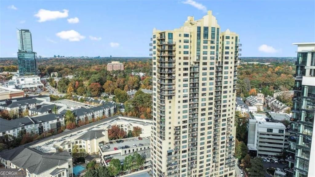 3481 Lakeside Drive Ne, Unit 2203, Atlanta, GA 30326 Main Photo