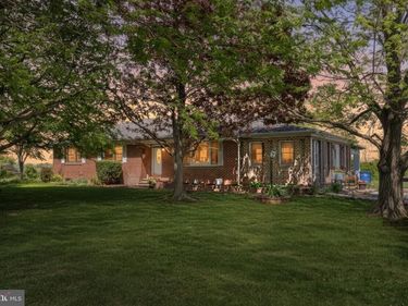 2226 HARNEY ROAD, LITTLESTOWN, PA 17340