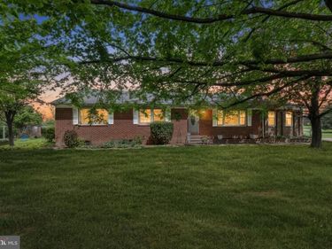 2226 HARNEY ROAD, LITTLESTOWN, PA 17340