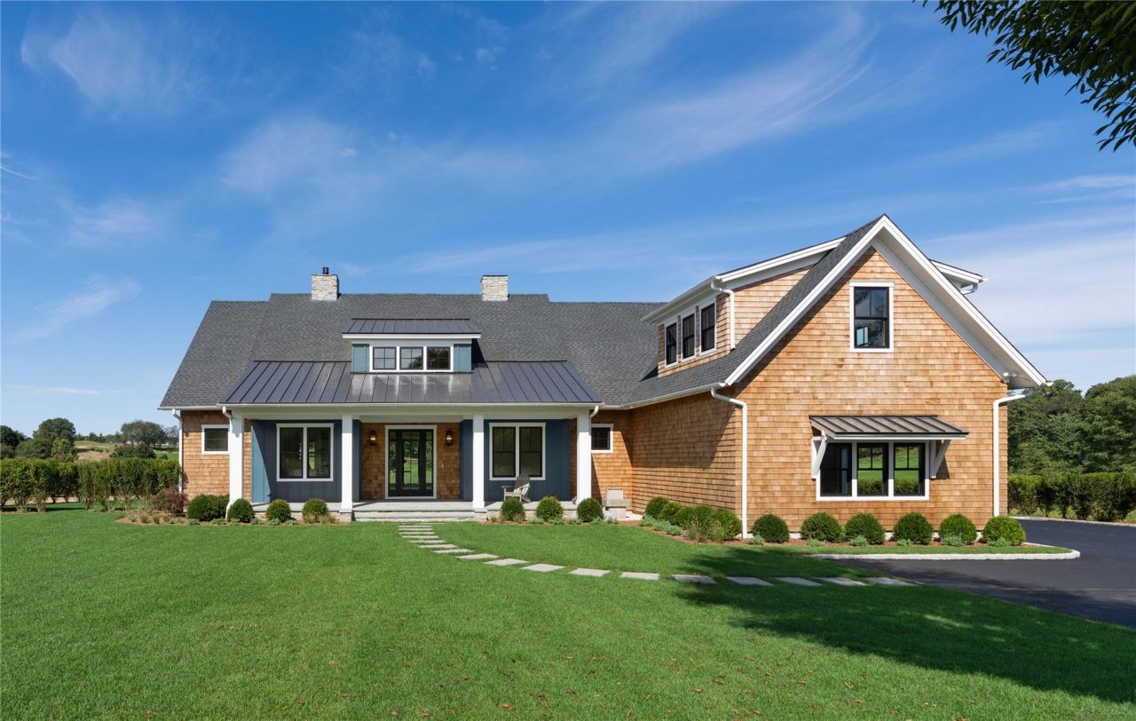 97 Club Drive N, Baiting Hollow, NY 11933 Main Photo