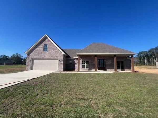 27 M D Thompson Rd, Moselle, MS 39459
