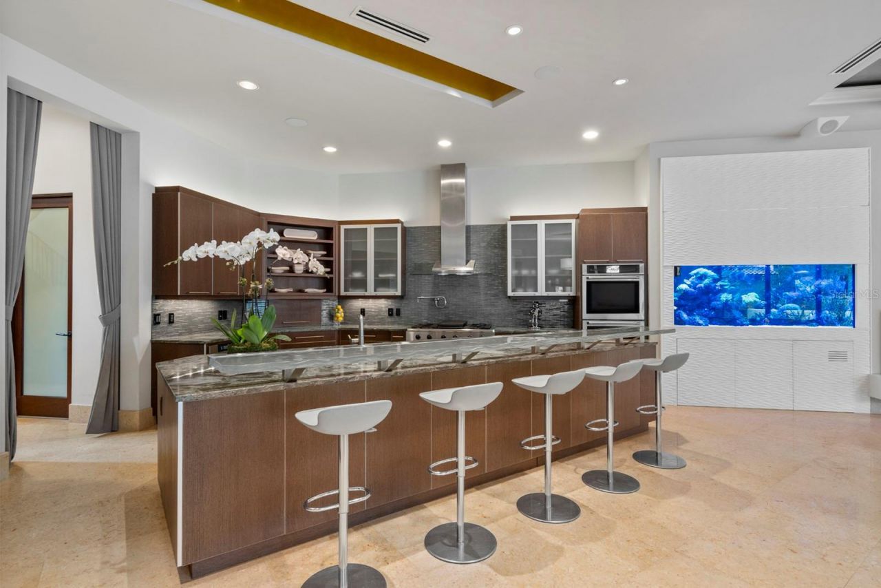 6137 Grosvenor Shore Drive, Windermere, FL 34786 Photo