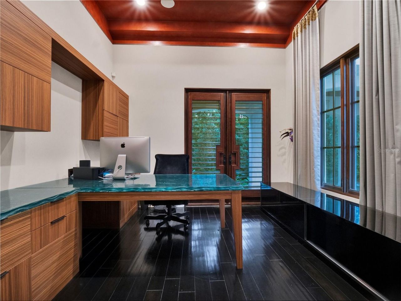 6137 Grosvenor Shore Drive, Windermere, FL 34786 Photo