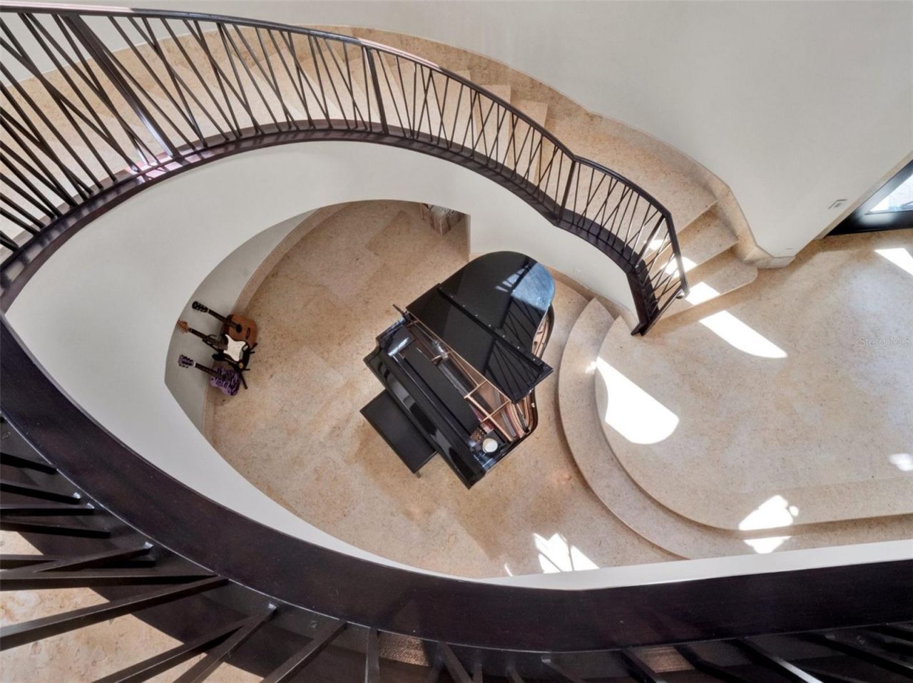 6137 Grosvenor Shore Drive, Windermere, FL 34786 Photo