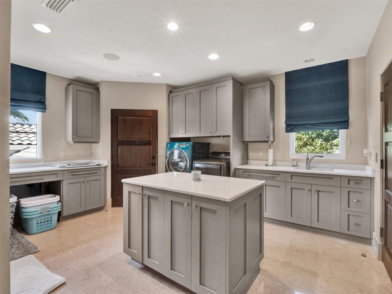 6137 Grosvenor Shore Drive, Windermere, FL 34786 Photo