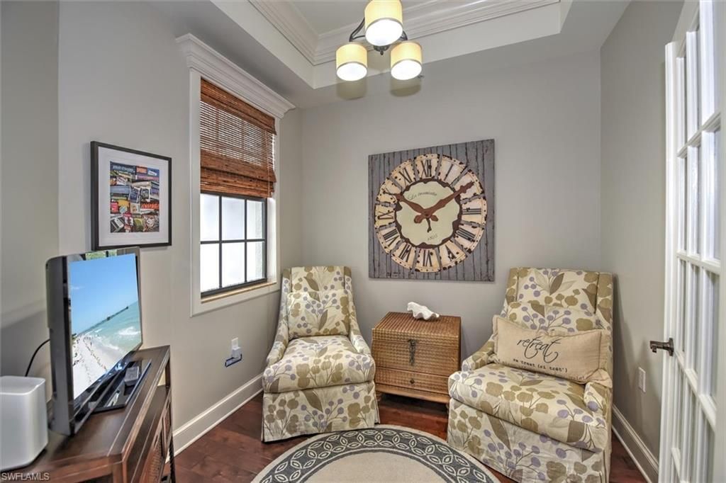 555 5th Ave S, Unit PH-1, Naples, FL 34102 Photo