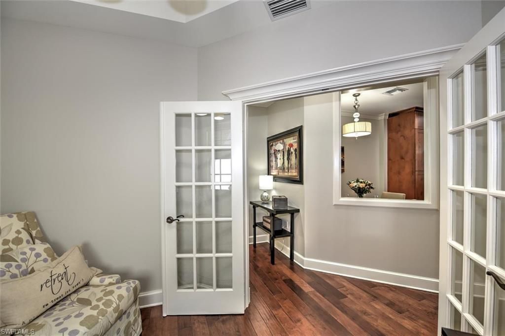 555 5th Ave S, Unit PH-1, Naples, FL 34102 Photo