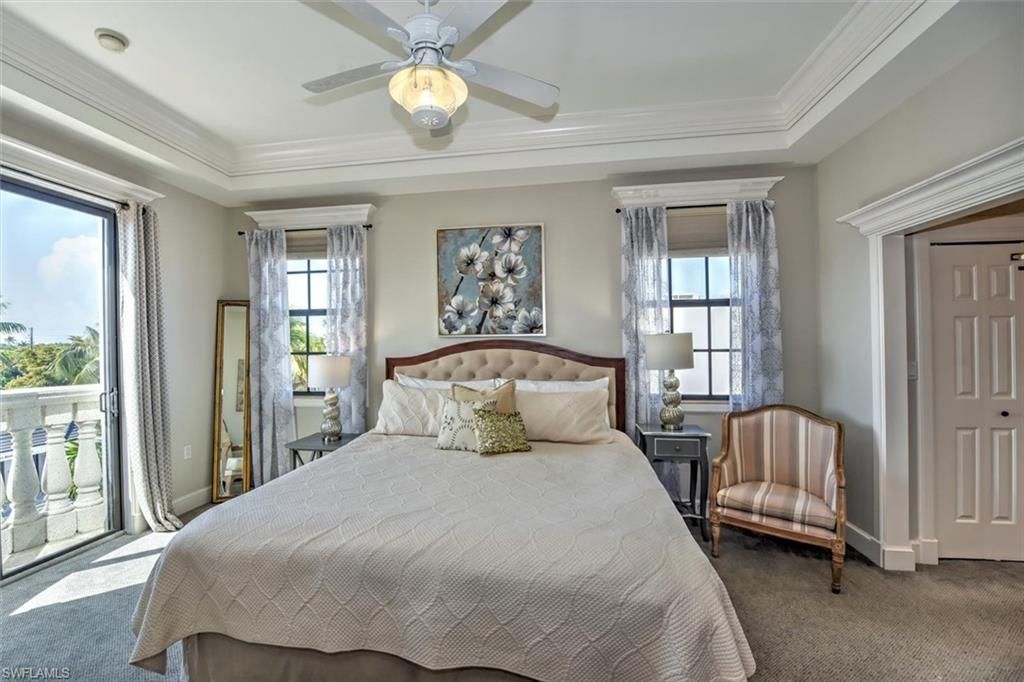 555 5th Ave S, Unit PH-1, Naples, FL 34102 Photo