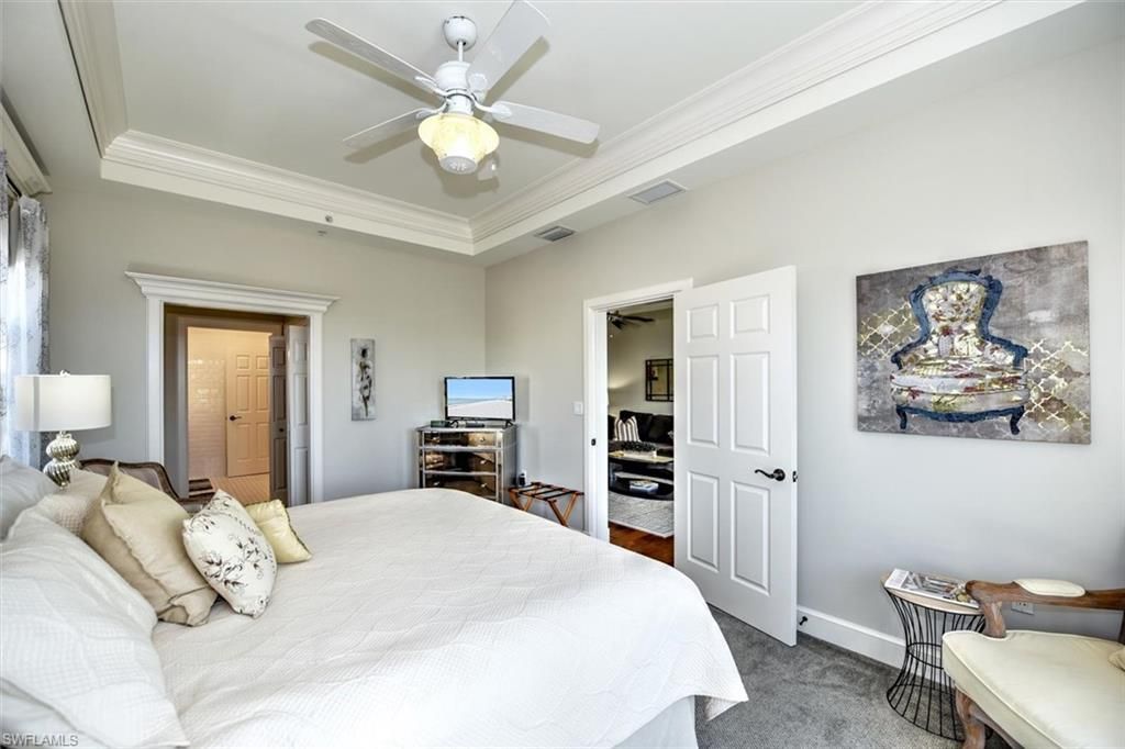 555 5th Ave S, Unit PH-1, Naples, FL 34102 Photo