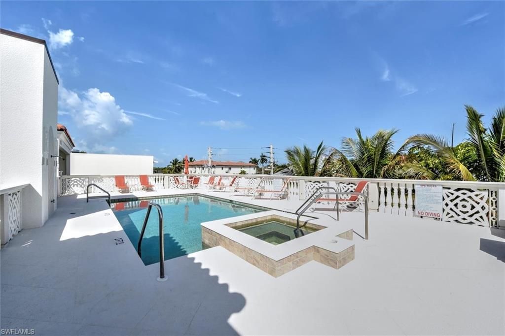 555 5th Ave S, Unit PH-1, Naples, FL 34102 Photo