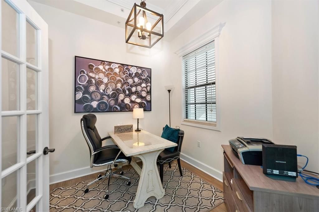 555 5th Ave S, Unit 204, Naples, FL 34102 Photo