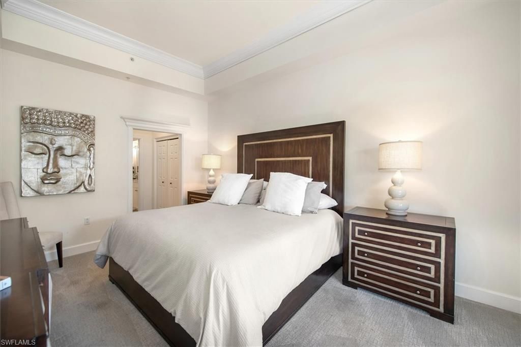 555 5th Ave S, Unit 204, Naples, FL 34102 Photo