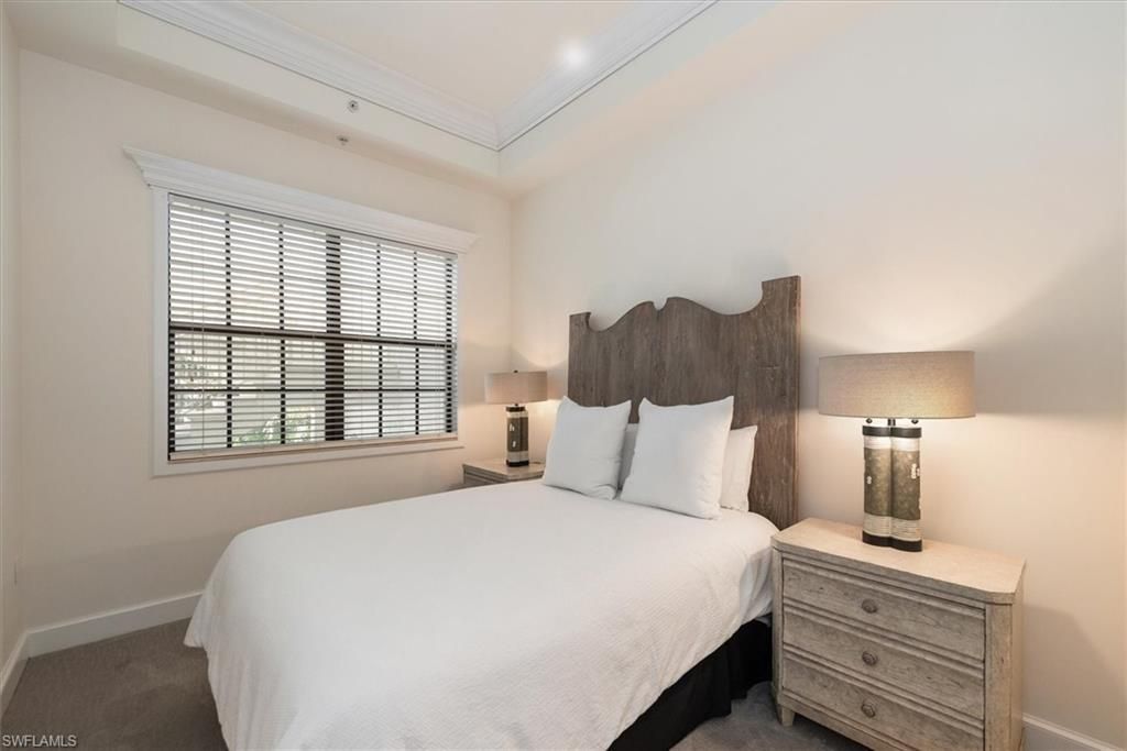 555 5th Ave S, Unit 204, Naples, FL 34102 Photo