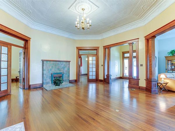 210 W Elm Street, Winnsboro, TX 75494