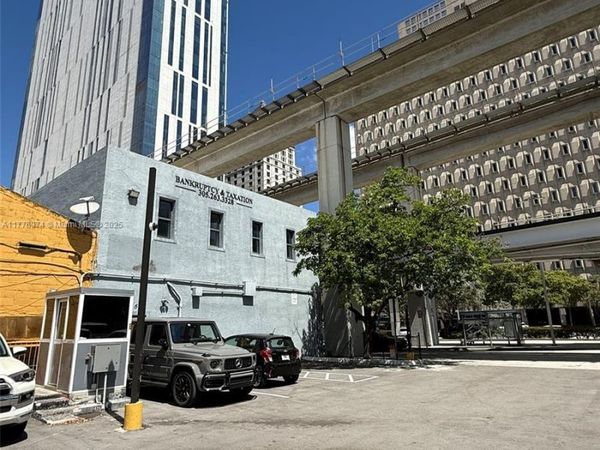 16 SW 1st Ave, Miami, FL 33130