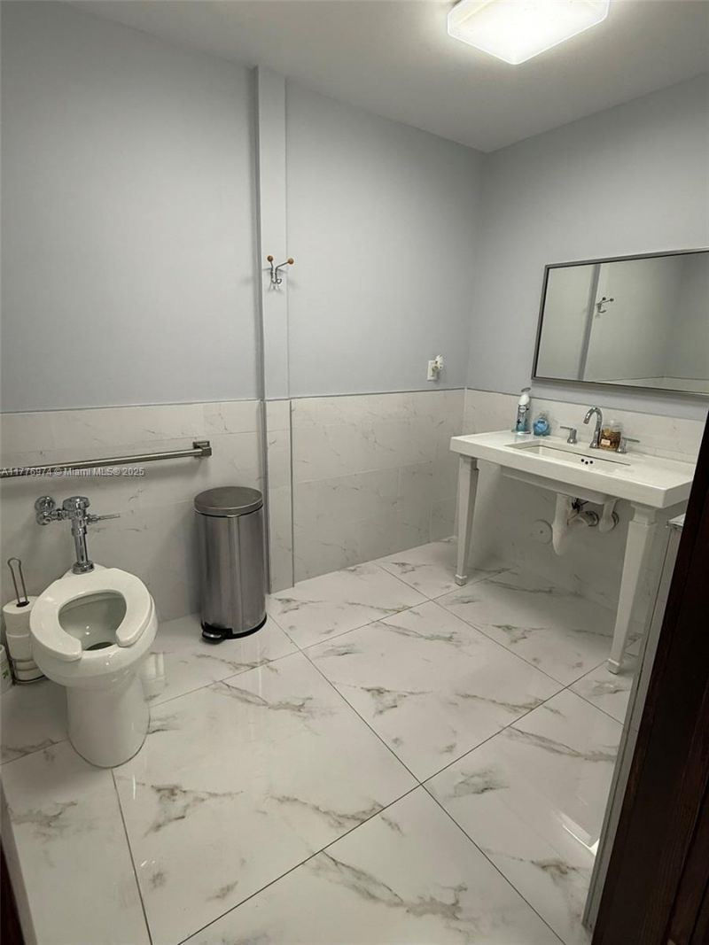 16 SW 1st Ave, Miami, FL 33130 Photo