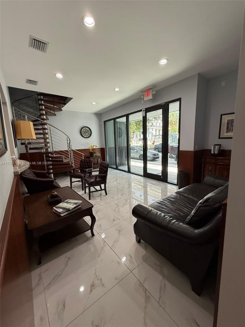 16 SW 1st Ave, Miami, FL 33130 Photo