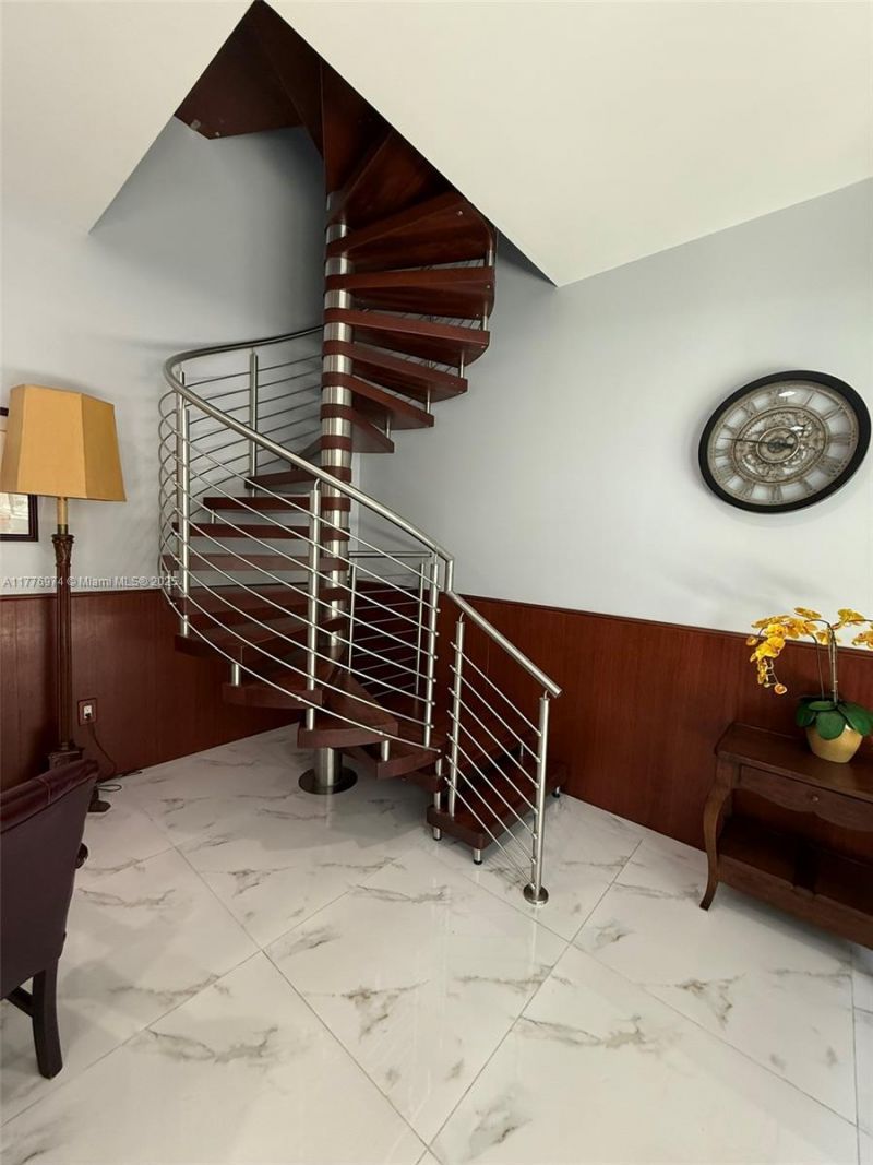 16 SW 1st Ave, Miami, FL 33130 Photo