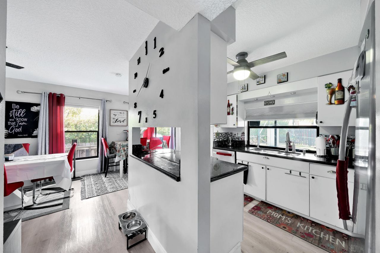 3750 NW 73rd Way, Coral Springs, FL 33065 Photo