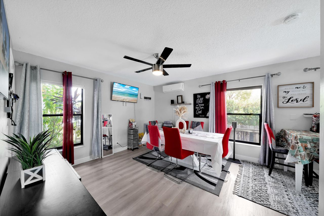 3750 NW 73rd Way, Coral Springs, FL 33065 Photo